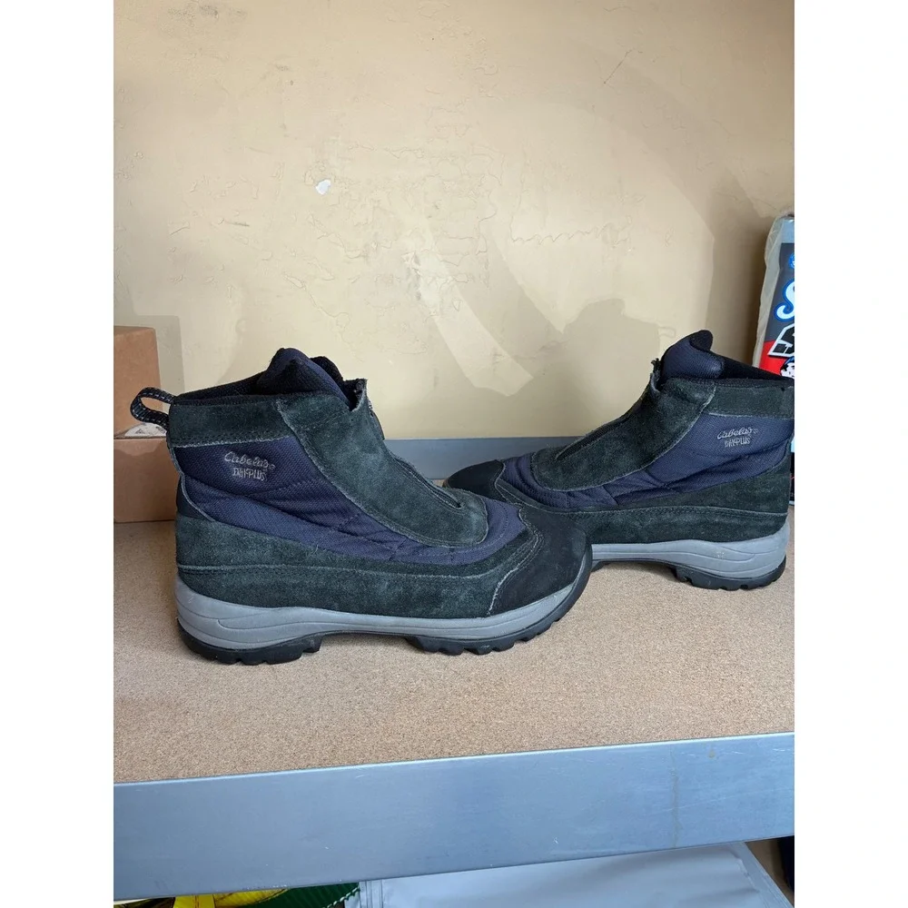 Cabelas Dry-Plus Thinsulate Ultra Winter Boots Mens 10 D Black Suede Zip 84-1107